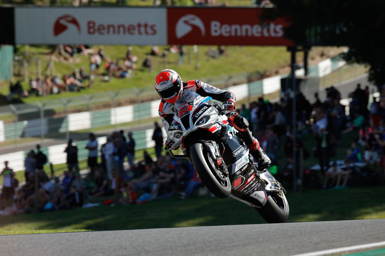 British Superbikes - Cadwell Park: Buchan bounces back with double win